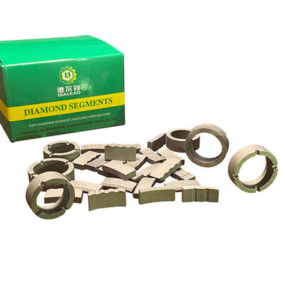 ロシア市場における鉄筋コンクリートのための高速切断ダイヤモンドクラウンセグメント